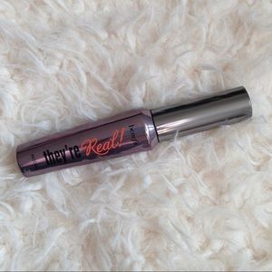 Benefit they’re real mascara